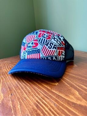 USMNT Sport Design Sweden Trucker Crest Foam Adjustable Hat Soccer USA FIFA